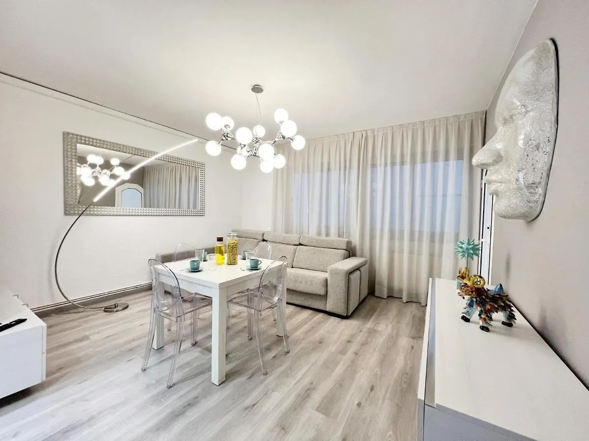 Cosy Montroig Sitges Apartment